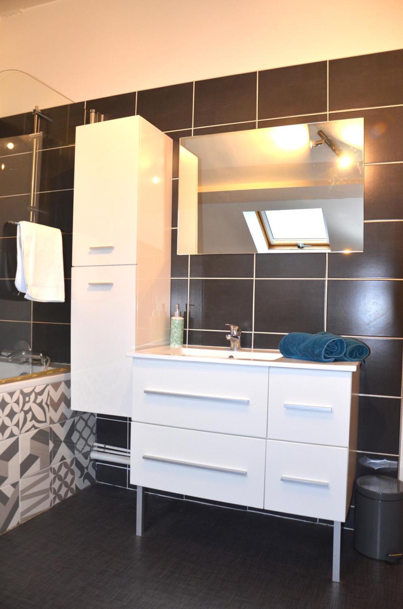 Le Cocon Troyen - 6-8P - 2 Parking Gratuits Apartment Troyes Exterior photo